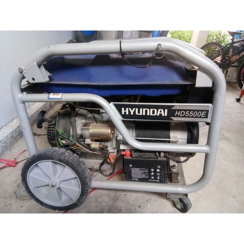 เครื่องปั่นไฟมือสอง ยี่ห้อHyundai HD5500E เครื่องปั่นไฟระบบสตาร์ทด้วยสวิทต์ ซื้อเครื่องปั่นไฟแถมเครื