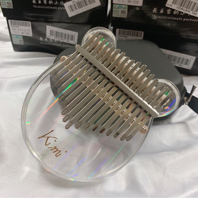 พร้อมส่ง Kimi hologram🌈