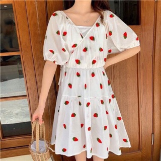 Strawberry Dress🍓  มินิเดรสคอวี+สายเดี่ยว