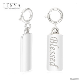 Lenya Jewelry ชาร์มแท็กนำโชคสี่เหลี่มผืนผ้า ตัวเรือนเงินแท้925 ชุบทองคำขาว พิมพ์คำว่า Blessed ซึ่งนำพาชีวิตสู่ความโชคดี