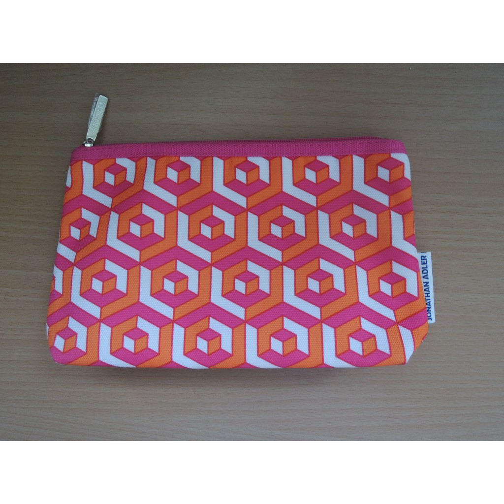 กระเป๋า clinique Jonathan Adler -กระเป๋าเครื่องสำอางค์