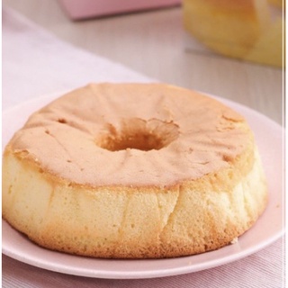 เค้กตรัง เบเกอร์รี่ กล่องเล็ก ขนาด 110 กรัม รส" เนยสด " Trang Bakery Cake - Butter taste