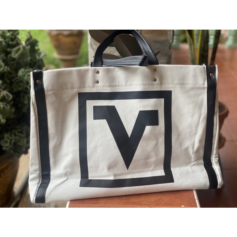 กระเป๋าผ้าอย่างดี สินค้าสมนาคุณ Valentino Rudy