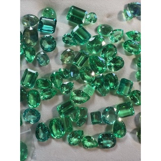 Free sizes of corundum Green 1 pieces