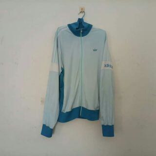 เสื้อวอม Adidasแท้มือสอง