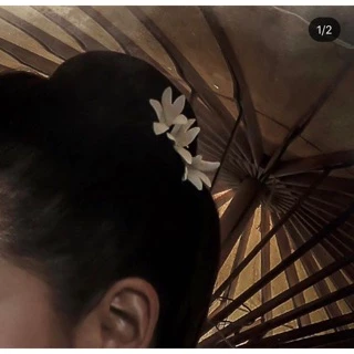 หมุดเสียบผม กาสะลองสวย