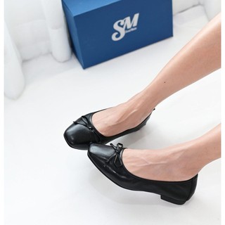 Soulmate Shoes รองเท้าหนังแกะ Linda Mate in Black.