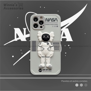 3D Kaws เคส iPhone 13 12 Case สำหรับ iPhone 11 Pro Max X XS Max XR Nasa Astronaut Casing Chic Cover