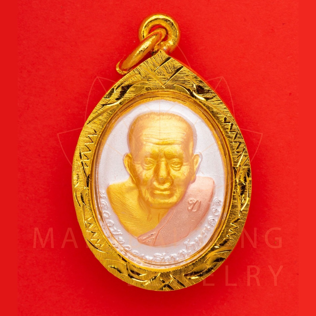 จี้พระ จี้พระหลวงปู่ทวดสามกษัตริย์  เนื้อทองเหลืองลงซาติน หลังยันต์โหงวเฮ้ง ทรงไข่ กรอบหนาแกะลาย - รูปที่ 3