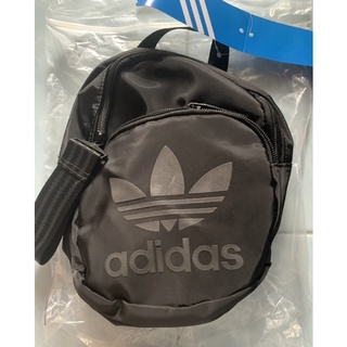 กระเป๋าเป้ Adidas ไซส์มินิ มี 2 สีให้เลือก
