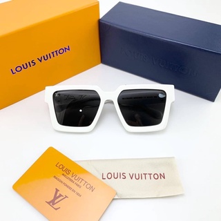 LOUIS VUITTON SQUARE FRAME SUNGLASSES แว่นตากันแดดแบรนด์หลุยส์วิตตอง เลนส์เหลี่ยม กรอบสีขาว เลนส์ดำ กันรังสี uv400