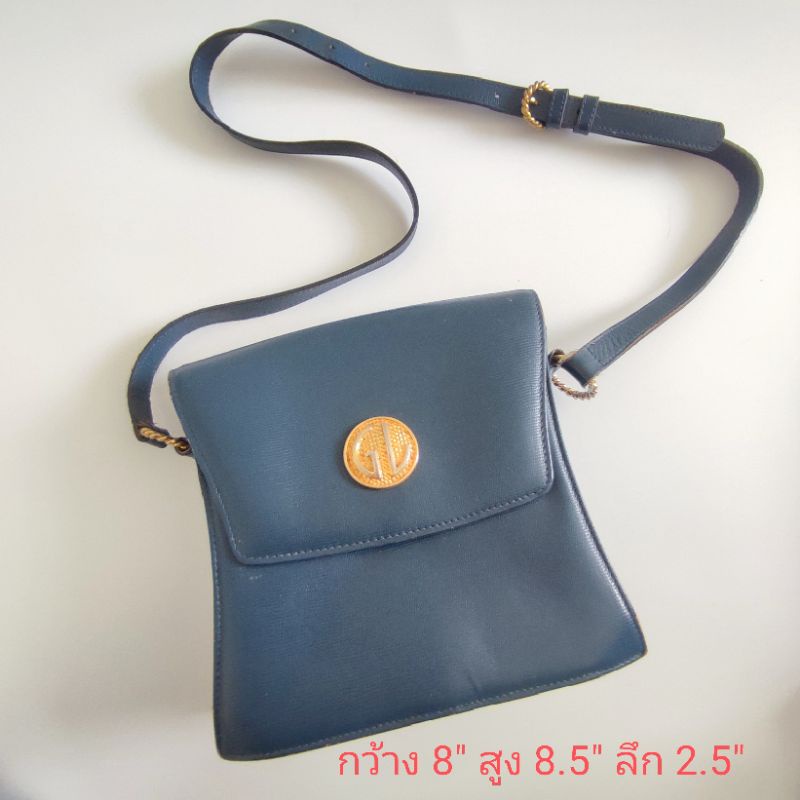 กระเป๋า สะพาย Vintage Guy Laroche มือสอง สายจะมีสีหลุดตามกาลเวลา ขายตามสภาพนะคะ