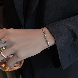 เครื่องประดับ สร้อยข้อมือ สีเงิน แบบเรียบง่าย แฟชั่นฮิปฮอป สไตล์เกาหลี สําหรับผู้ชาย และผู้หญิง