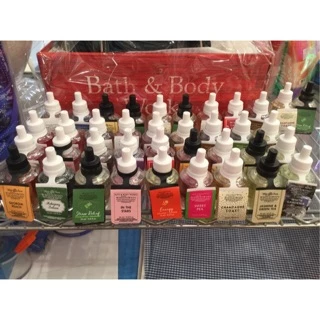Wallflowers Refill น้ำหอมปลั๊กเสียบ Bath & Body Works | กลิ่นหอมฟุ้งยาวนาน เติมความหอมทั่วบ้าน