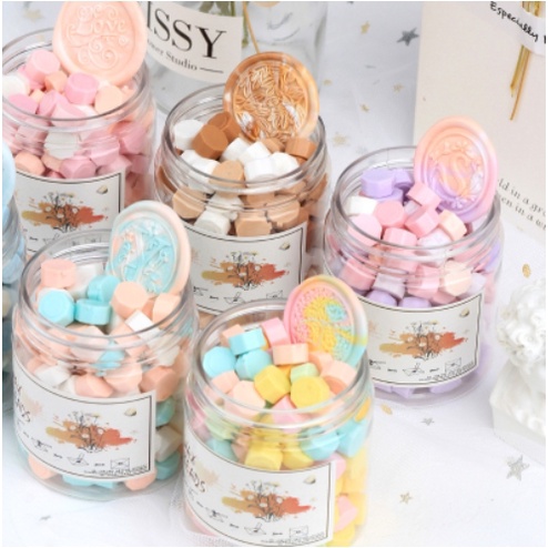 เม็ดครั่ง เม็ดขี้ผึ้ง สำหรับตราประทับครั่ง กระปุกละ 160-170 เม็ด sealing wax (พร้อมส่งจากไทย) ราคา ถูกที่สุด ดีลบีเคเค แกลเลอรีภาพที่ 2