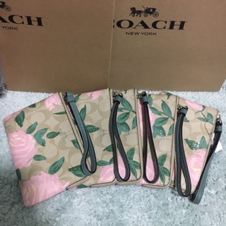 Coach คล้องมือ Size S ลายดอกไม้ หนังแคนวาส