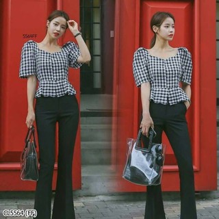 Set 2 ชิ้น เสื้อคอเหลี่ยม
