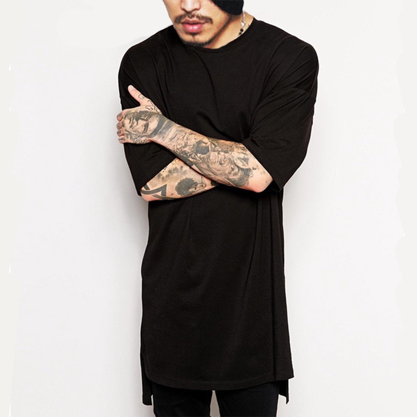 Hip Hop Mens Casual T เสื้อไม่สม่ําเสมอ Hem ขยายด้านข้างแยก Streetwear Tees เสื้อชายเสื้อผ้าแฟชั่นขยาย Tshirt