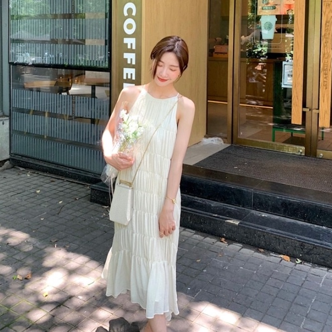 KN-9133 พร้อมส่ง เดรสพลีท สายเดี่ยว ผ้าชีฟอง สีครีม เดรสน่ารัก midi dress