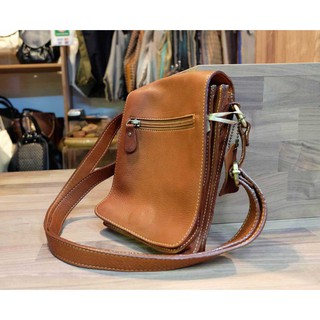 Leather Bag code : LB013 กระเป๋าหนังสะพายข้าง สีน้ำตาลอ่อน