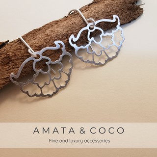 Amata &amp; CoCo ต่างหูเงินแบบห้อย ACKE164 รูปลายเส้นดอกโบตั๋น