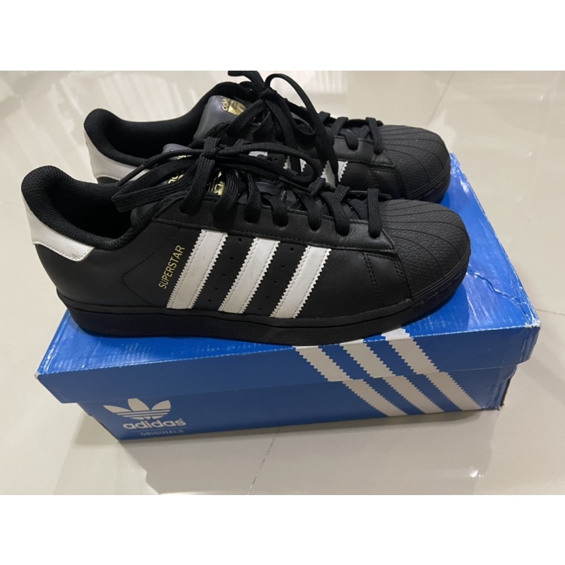 รองเท้า adidas  originals