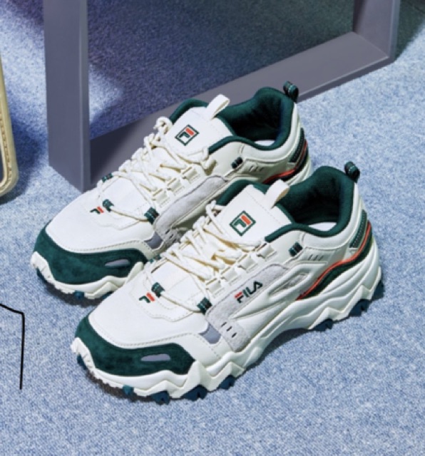 FILA 緑スニーカー OAKMONT TR シューズ BTSテテ着用 韓国 www