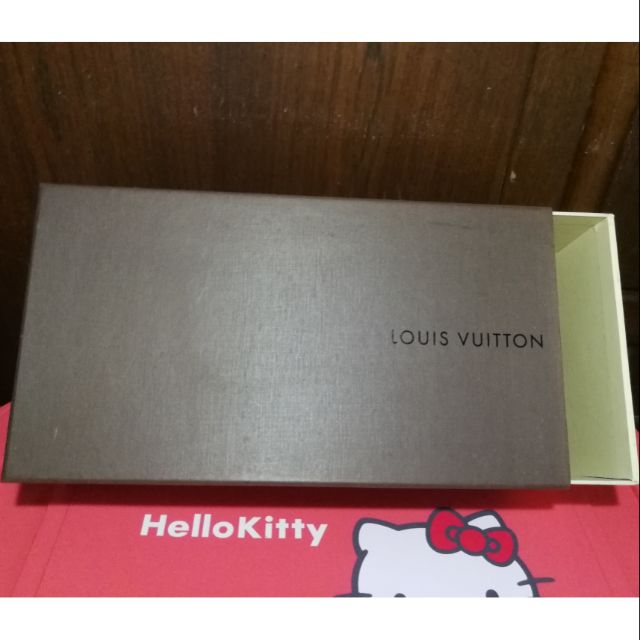 กล่องรองเท้า​ Louis​ Vuitton​