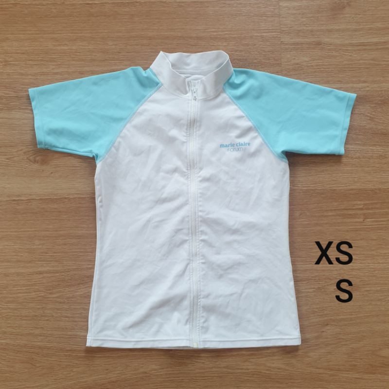 เสื้อว่ายน้ำ เสื้อออกกำลังกาย Marie Claire อก 30"