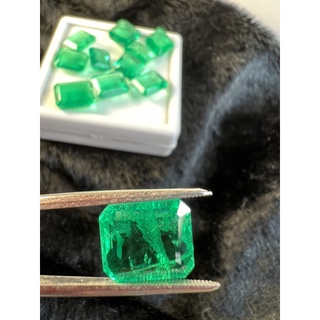 7.30 carats Lab created columbian emerald 13x11mm 1 pieces