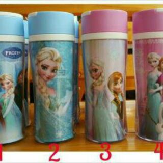 กระบอกน้ำพลาสติกลาย frozen มีหูจับตงฝา