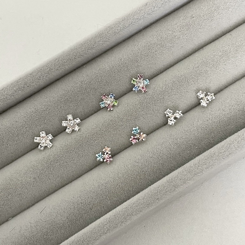 vela.cheeva : *silver925 / ต่างหูเงินแท้ ประดับเพชร ( 5mm )