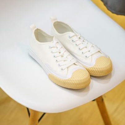 KIM&CO. Daisy(KF012W) รองเท้าผ้าใบกันน้ำ แฟชั่นผู้หญิงกันน้ำ สีขาวครีม  สไตล์สาวหวาน ไม่ต้องกลัวเลอะ