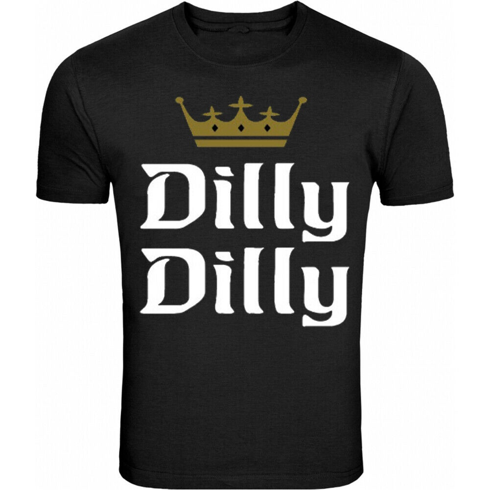 ผลิตภัณฑ์ใหม่👕เสื้อยืด พิมพ์ลาย Dilly Dilly Drinking สําหรับผู้ชาย