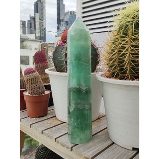 🌿 ฟลูออไรต์ ทาวเวอร์ ขนาดใหญ่ เนื้อโทนสีเขียว เนื้อใส ✨ ( Fluorite Tower ) สูง 26 cm.