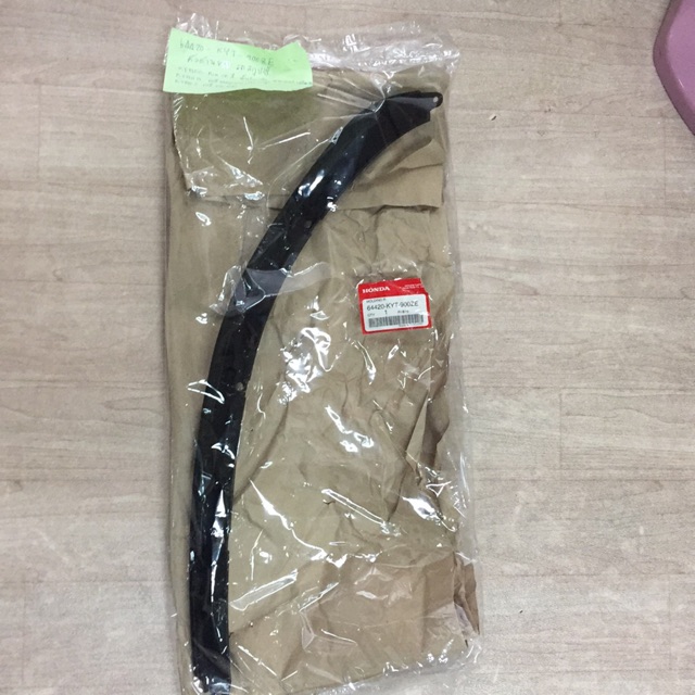 คิ้วด้านขวา สกู๊ปปี้ KT110C-Fun รถสี น้ำเงิน-ดำ ขวา-แดง เหลือง-ดำ KT110B ชมพู-ขาว ฟ้า-ขาว KT110C ขาว