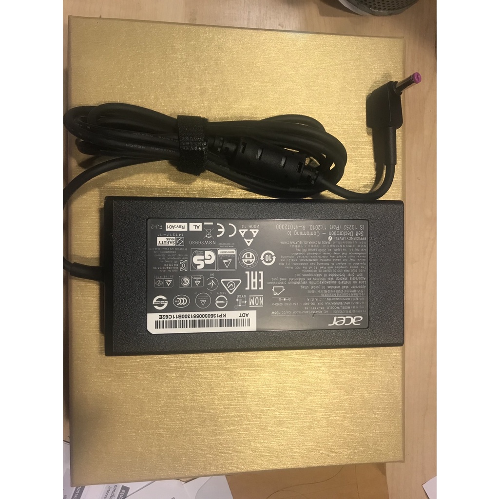 Adapter  Acer LITE-ON , INC, Model : PA-1131-16, 19V 7.1A, 5.5/1.7mm, 135WATT AC 110V-240V 50/60Hz