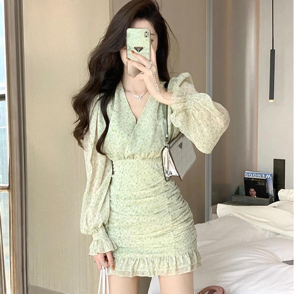 S-2XL เกาหลีรุ่นขนาดใหญ่แขนยาวสีเขียวชุดเดรสดอกไม้คอวีเอวบางเฉพาะแฟชั่นทุกการแข่งขันกระโปรงสั้นฤดูร้อนใหม่