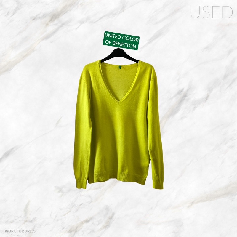 เสื้อ ผู้หญิง แบรนด์ USED: UNITED COLORS OF BENETTON เสื้อKnit คอวีสีเขียวเลมอน แขนยาว
