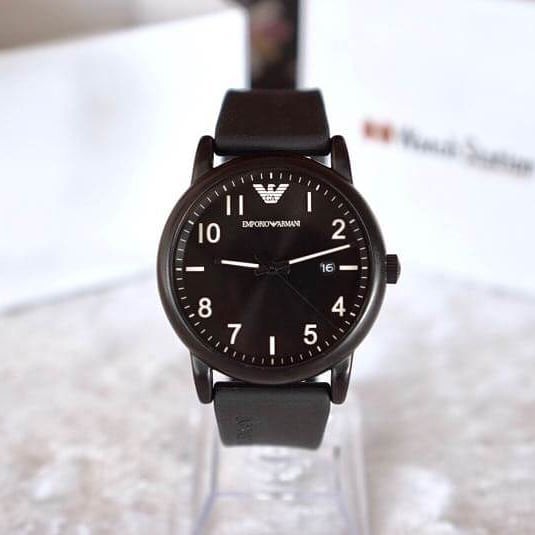 พร้อมส่ง นาฬิกาข้อมือผู้ชาย EMPORIO ARMANI สายซิลิโคนสีดำ AR11071