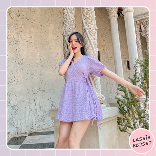 J01 - พร้อมส่ง! มินิเดรสผ้าบับเบิ้ล ผูกเอวสุดคิวท์   👗𝙇𝙖𝙨𝙨𝙞𝙚 𝙆𝙡𝙤𝙨𝙚𝙩👗