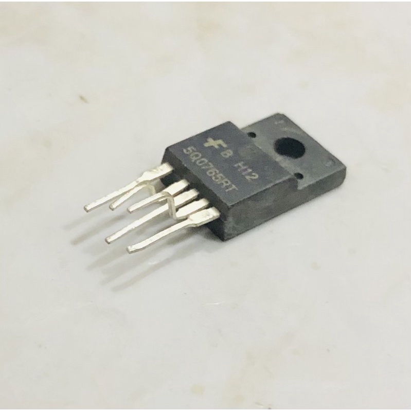 5Q0765 RT***********