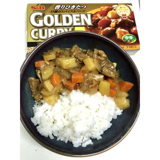 เครื่องแกงกระหรี่ญี่ปุ่นกึ่งสำเร็จรูปชนิดก้อน Golden Curry Sauce Mix Hot