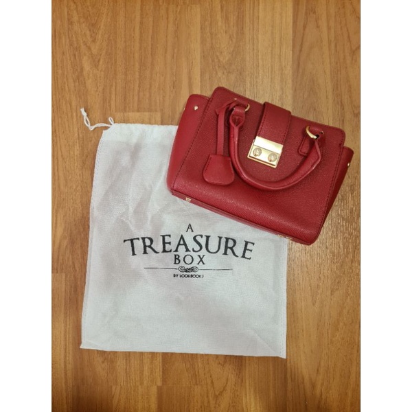 กระเป๋า A TREASURE BOX | CRANBERRY LADY