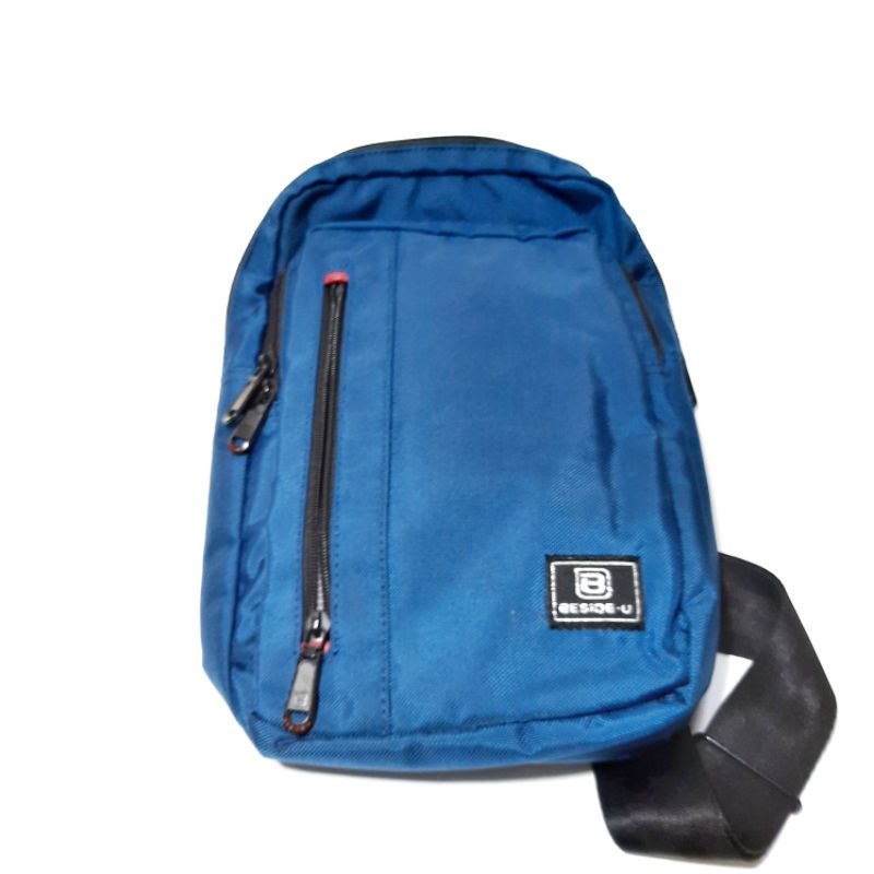 กระเป๋าสะพายข้าง กระเป๋าคาดอก สีน้ำเงิน ยี่ห้อ Beside U Sling Bag  (มือสอง)