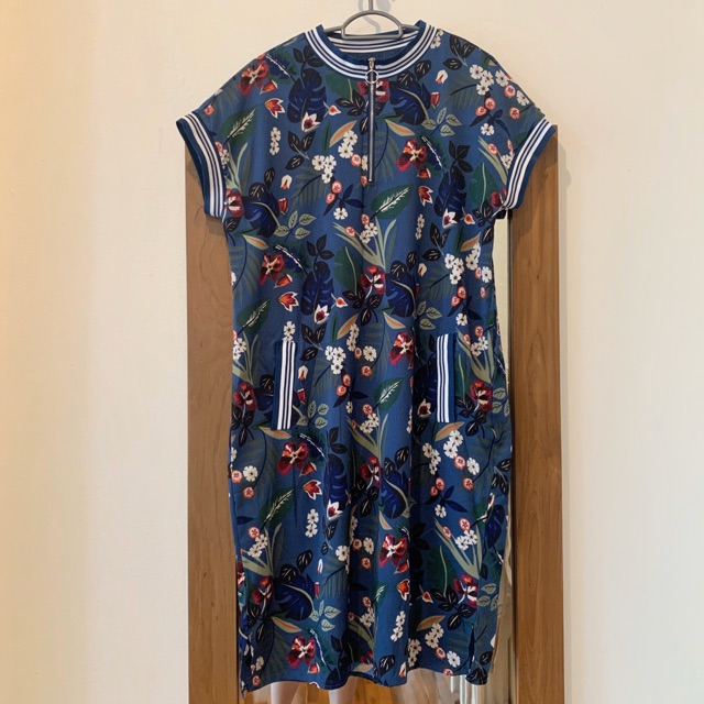 Used twice!! Blueberry night เดรสลายดอก