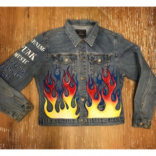Jacket jaean เพ้นท์ลายไฟ