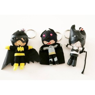 พวงกุญแจตุ๊กตา แบทเเมน แคทวูแมน Batman พวงกุญแจวูดู ไหมพรม พวงกุญแจตุ๊กตา Handmade Batman Voodoo Keyring