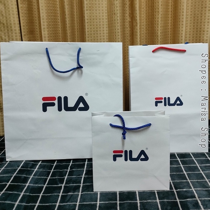แท้ !! ถุงกระดาษ Fila