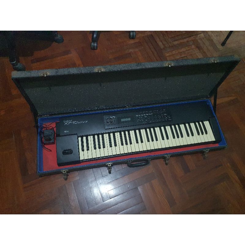 keyboard roland xp 10